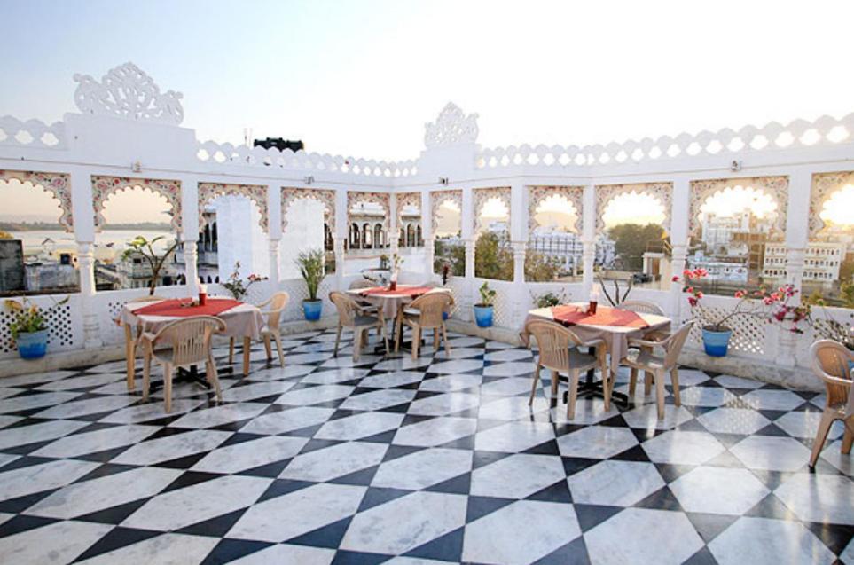Hotel Minerwa Udaipur Luaran gambar