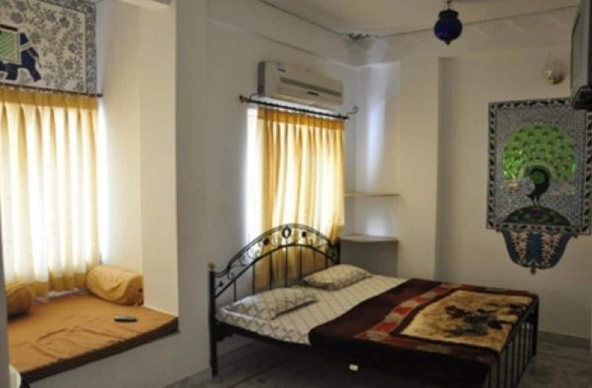 Hotel Minerwa Udaipur Luaran gambar