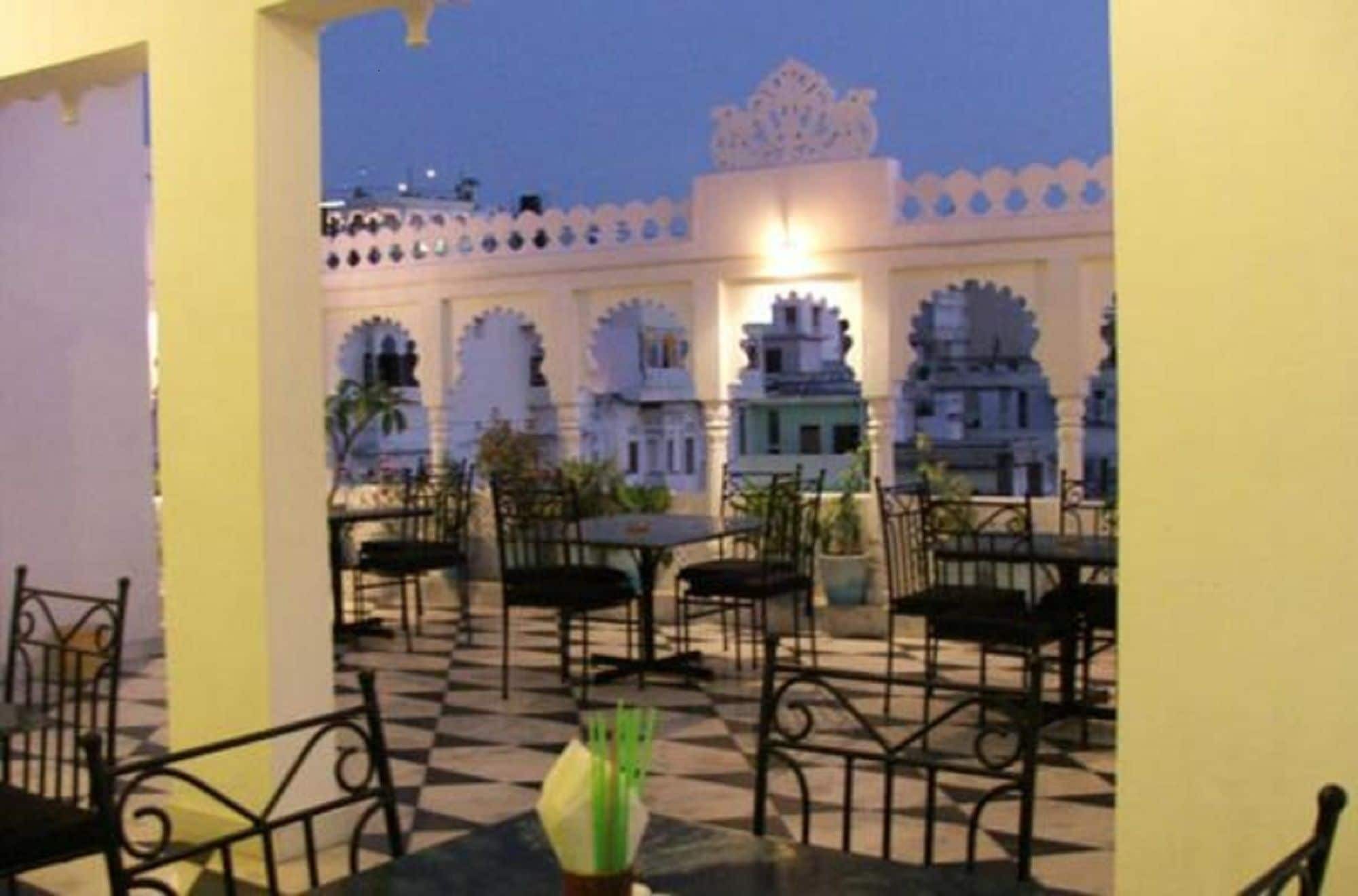 Hotel Minerwa Udaipur Luaran gambar